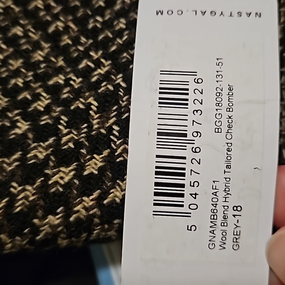Nasty Gal Wool Blend Hybrid Taylored Check Bomber Jacket NWT sz.14 - Picture 8 of 8